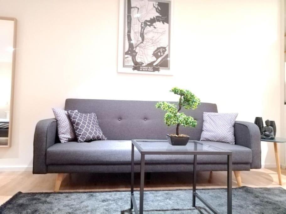 Apartment - Modern, Gemuetlich, Eigener Parkplatz Κολωνία Εξωτερικό φωτογραφία